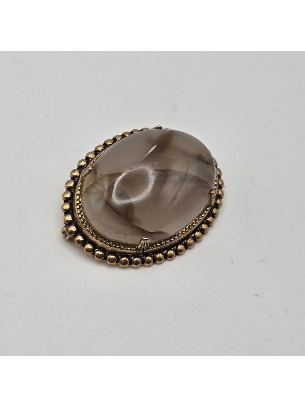 Vintage Gold Tone Oval Brooch Agate Cabochon Pin